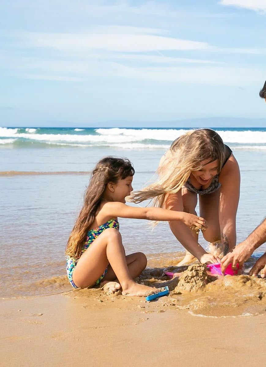 Familia en la playa de Yucatán
